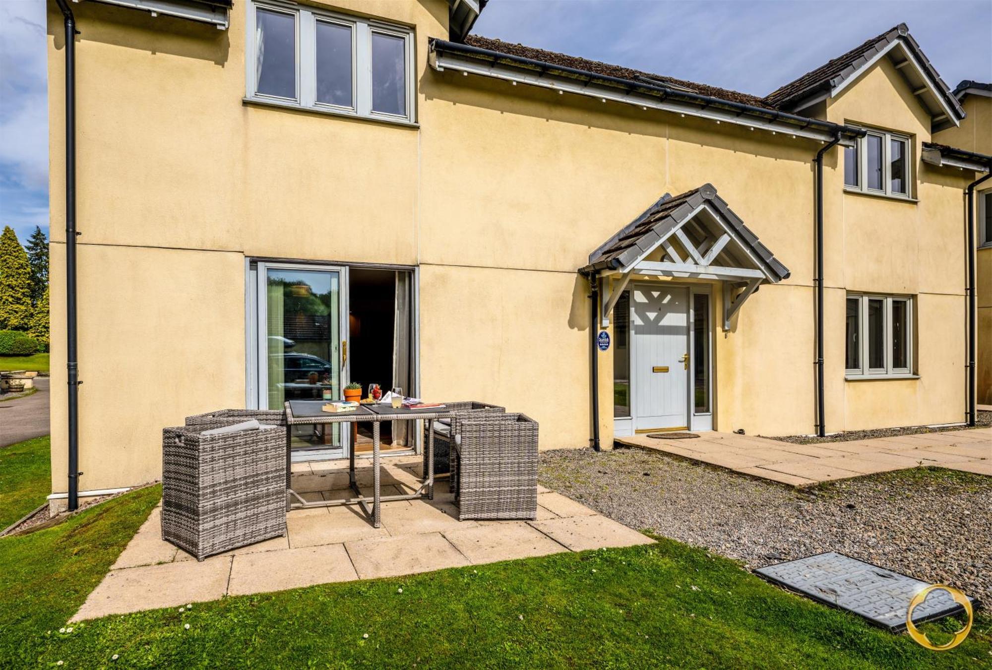 Highland Club Direct Apartment